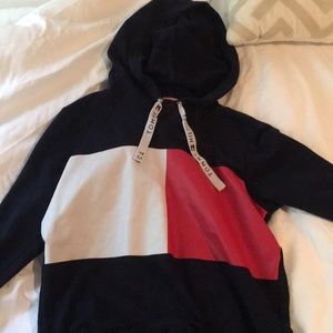 tommy hilfiger hoodie